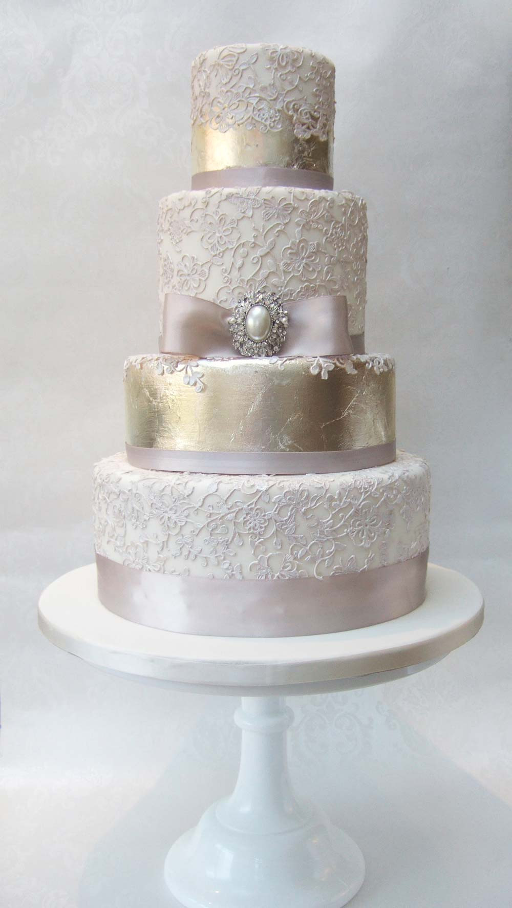 Wedding Cakes Uk
 Metallic Wedding Cakes 17 Stylish Designs