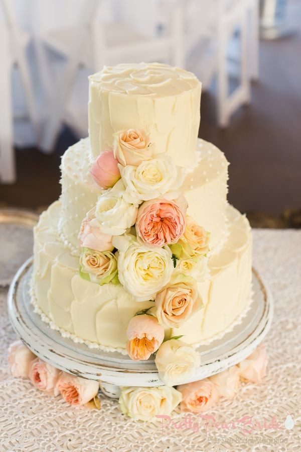 Wedding Cakes Waco Tx
 Real Plus Size Wedding Monogrammed Wedding in Waco Texas