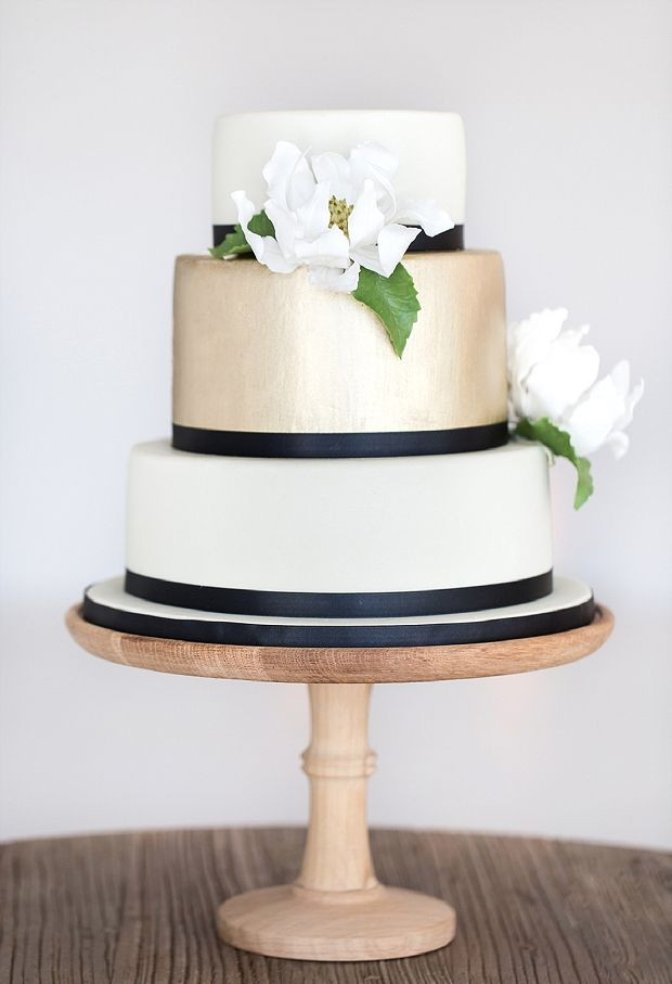 Wedding Cakes White And Gold
 black and white wedding cake Archives Deer Pearl Flowers