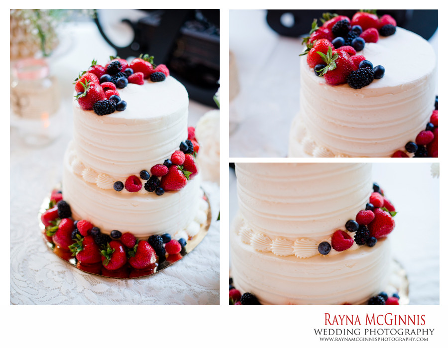 Wedding Cakes Whole Foods
 Littleton Wedding graphy at Hudson Gardens