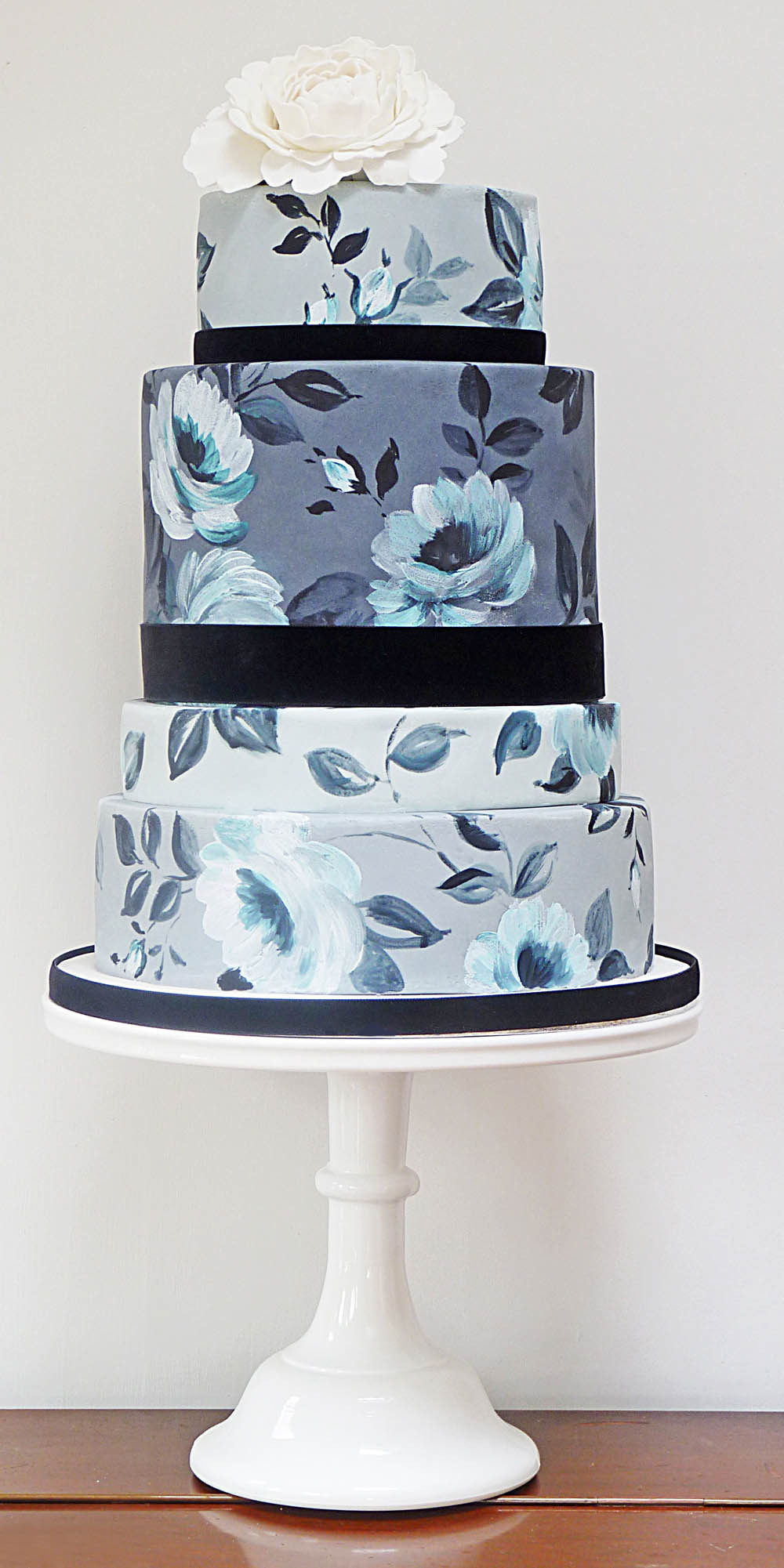 Wedding Cakes With Blue
 Blue and white wedding cake