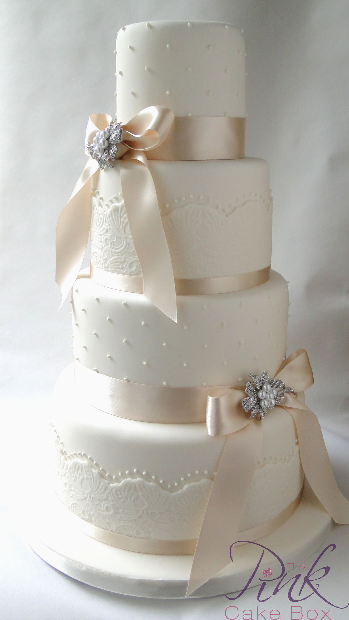 Wedding Cakes With Bows
 bows