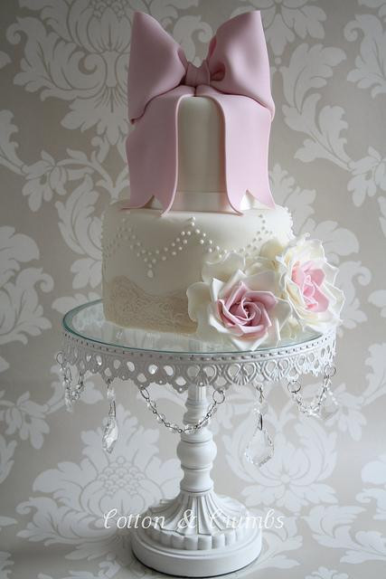 Wedding Cakes With Bows
 Wedding Cake Trend The Bow Arabia Weddings