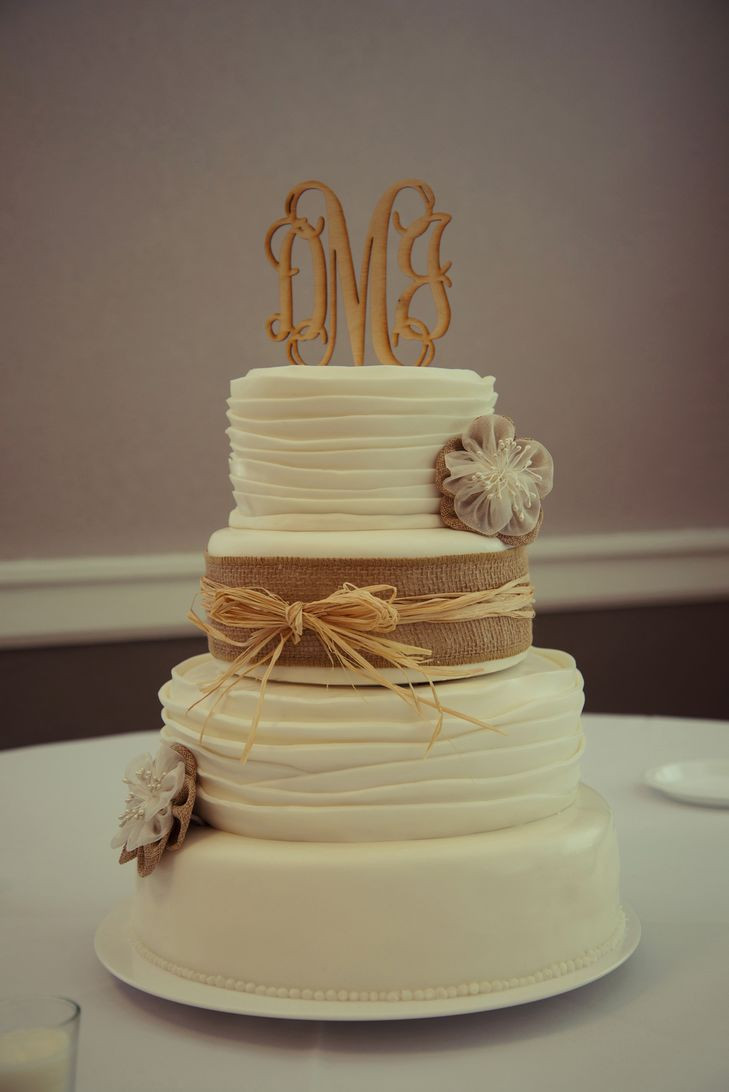 Wedding Cakes With Burlap Ribbon
 Rustic Wedding Cake with Burlap and Straw Ribbon and