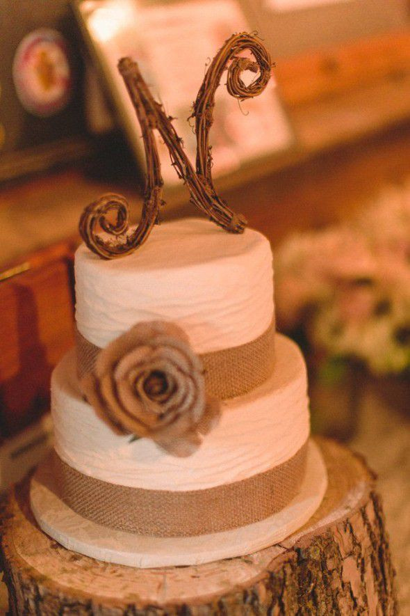 Wedding Cakes With Burlap
 Country Wedding Cake Ideas Rustic Wedding Chic
