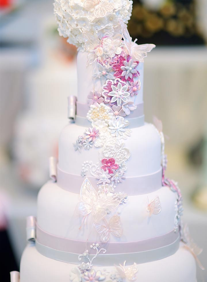 Wedding Cakes With Butterfly
 9 Romantic Butterfly Wedding Cakes That Will Give You