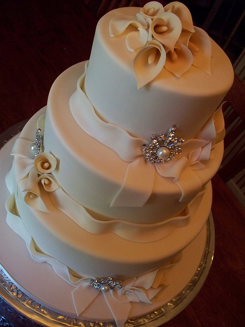 Wedding Cakes With Calla Lilies
 e5c26e9c6c z