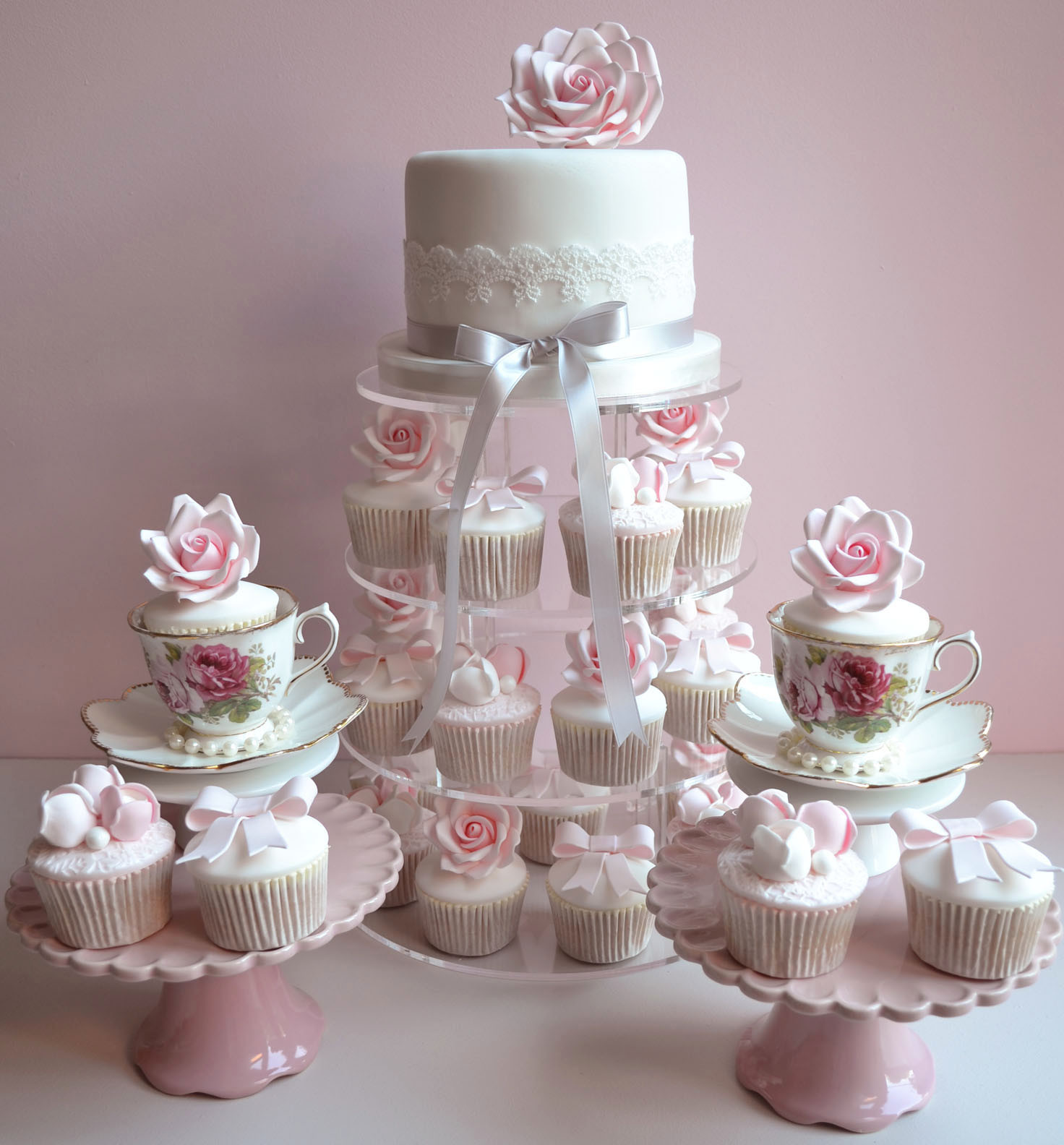 Wedding Cakes With Cupcakes
 Little Paper Cakes Beautiful Vintage Wedding Cupcakes