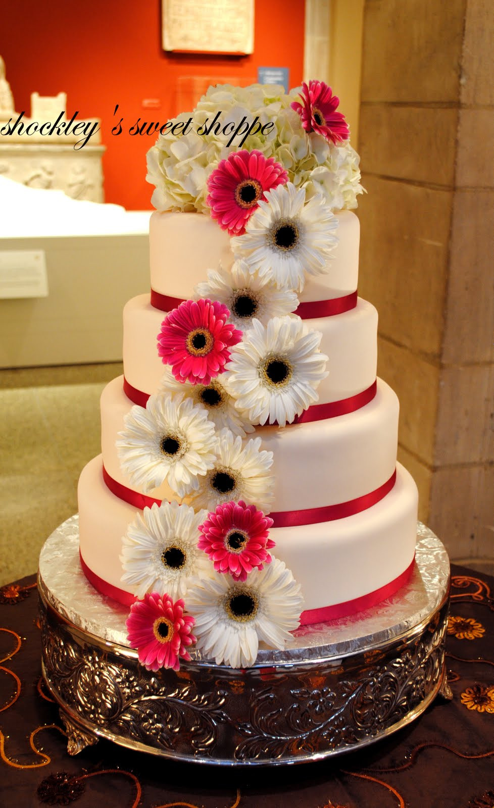 Wedding Cakes With Daisies
 Shockley s Sweet Shoppe