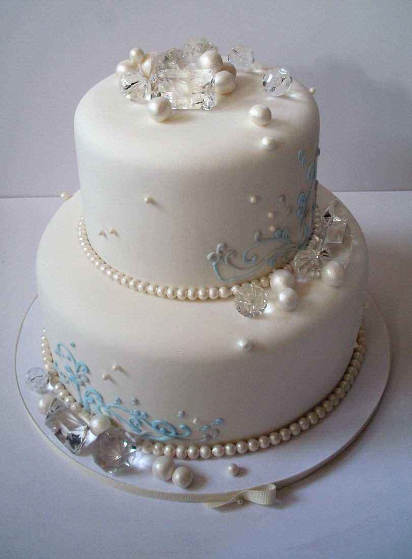 Wedding Cakes With Diamonds
 Edible diamonds for wedding cakes idea in 2017