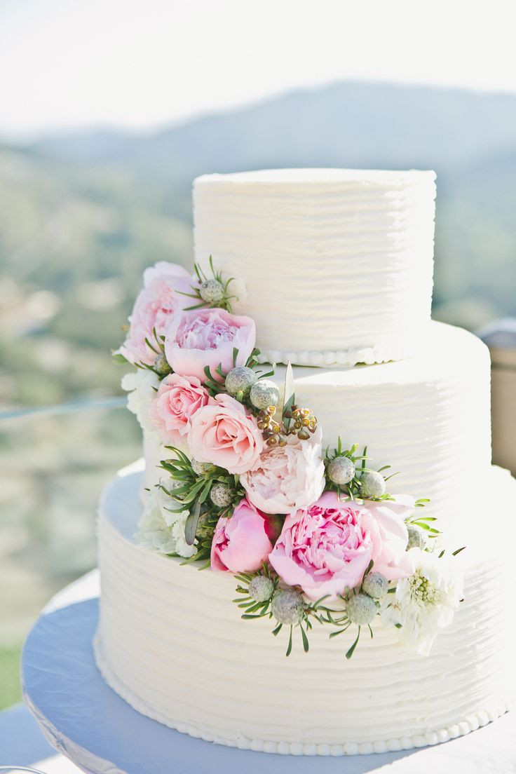 Wedding Cakes With Flowers
 Wedding Cake Tips of Tiers