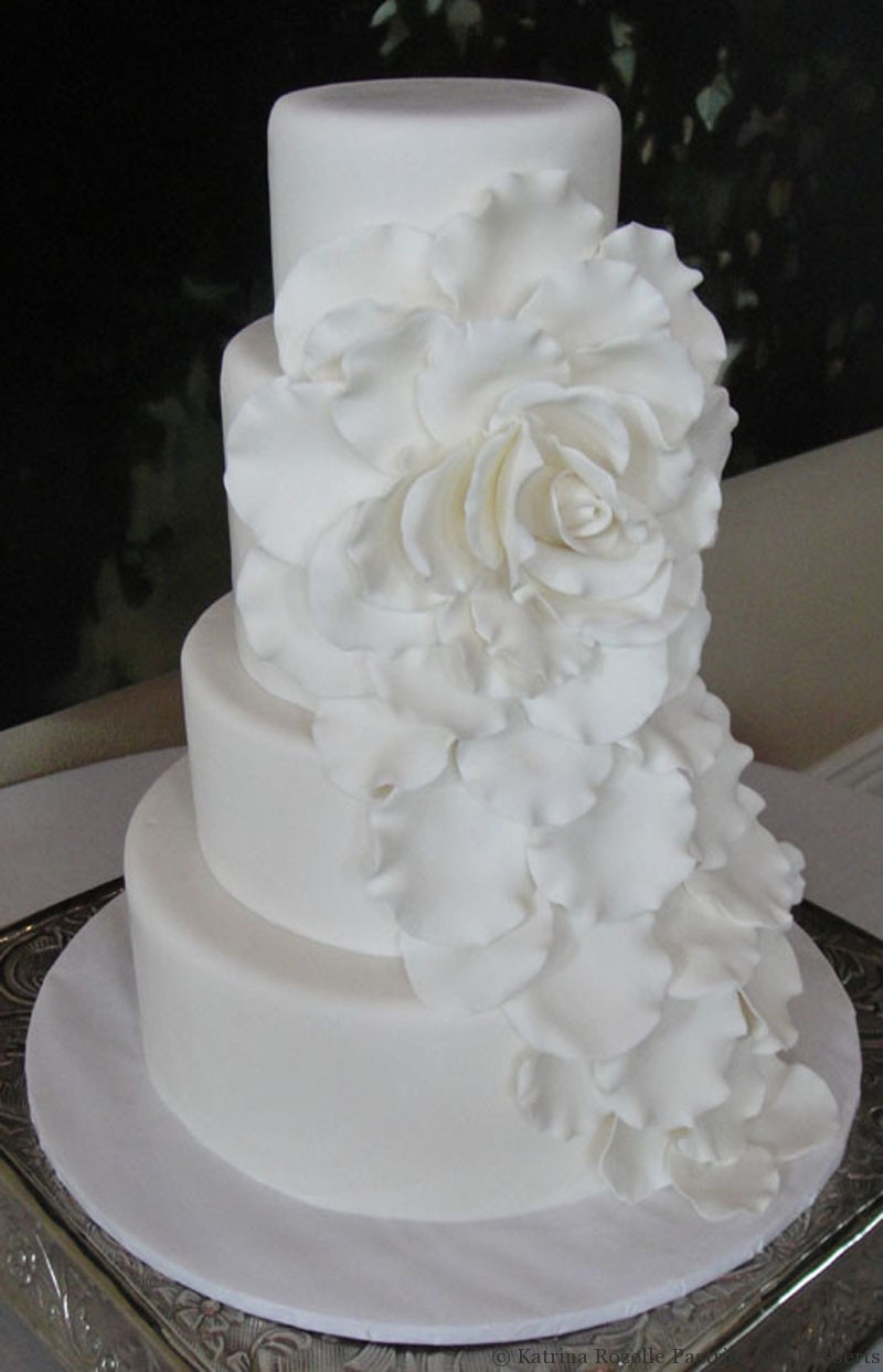 Wedding Cakes With Fondant
 rolled fondant wedding cakes