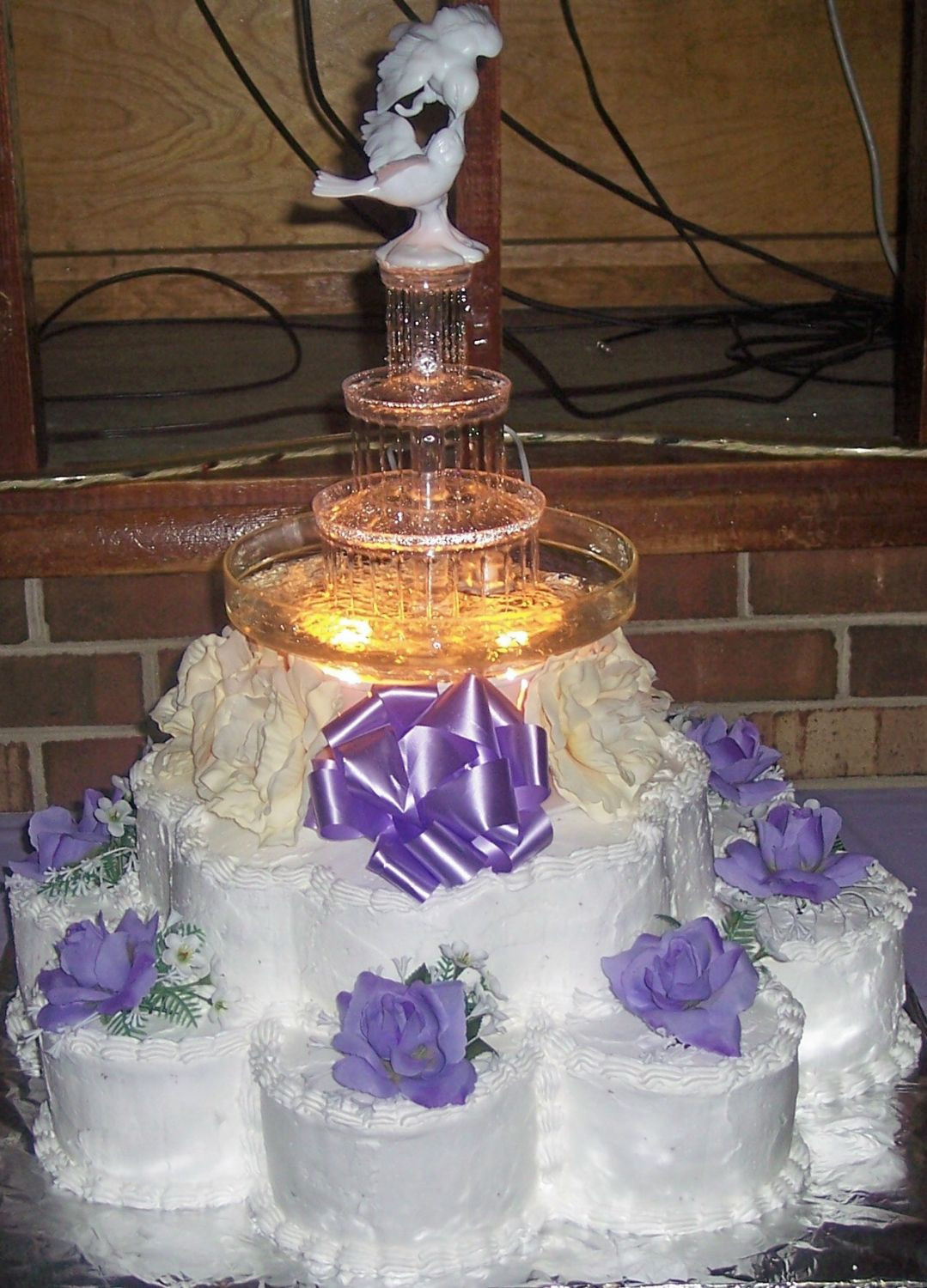 Wedding Cakes With Fountain
 Wedding Cakes With Fountains – WeNeedFun