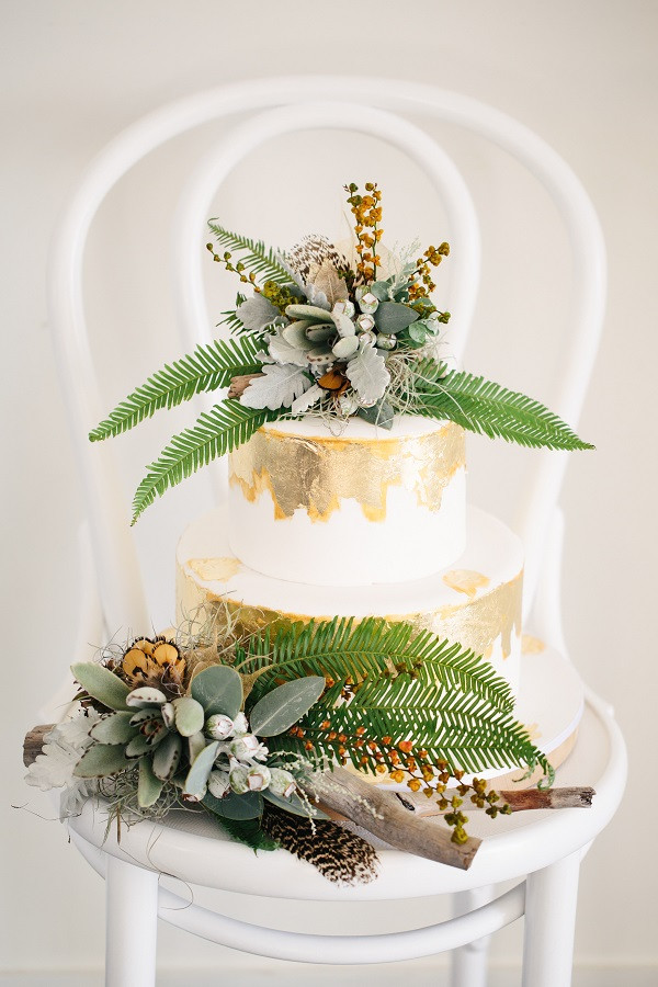 Wedding Cakes With Fresh Flowers Tips
 Wedding Cakes With Flowers Our Fave Styles & Top Tips