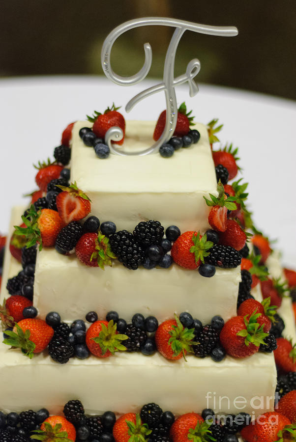 Wedding Cakes With Fruit
 Wedding Cake With Fruit graph by Paul Sisco