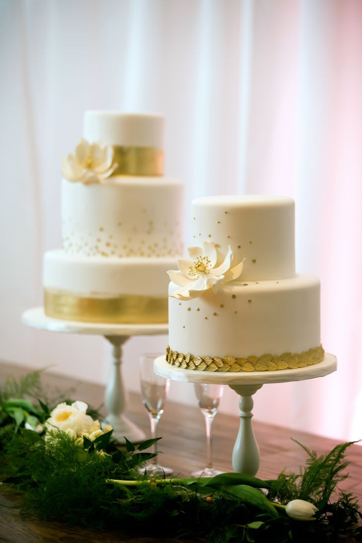 Wedding Cakes With Gold Accents
 White Wedding Cakes With Gold Accents