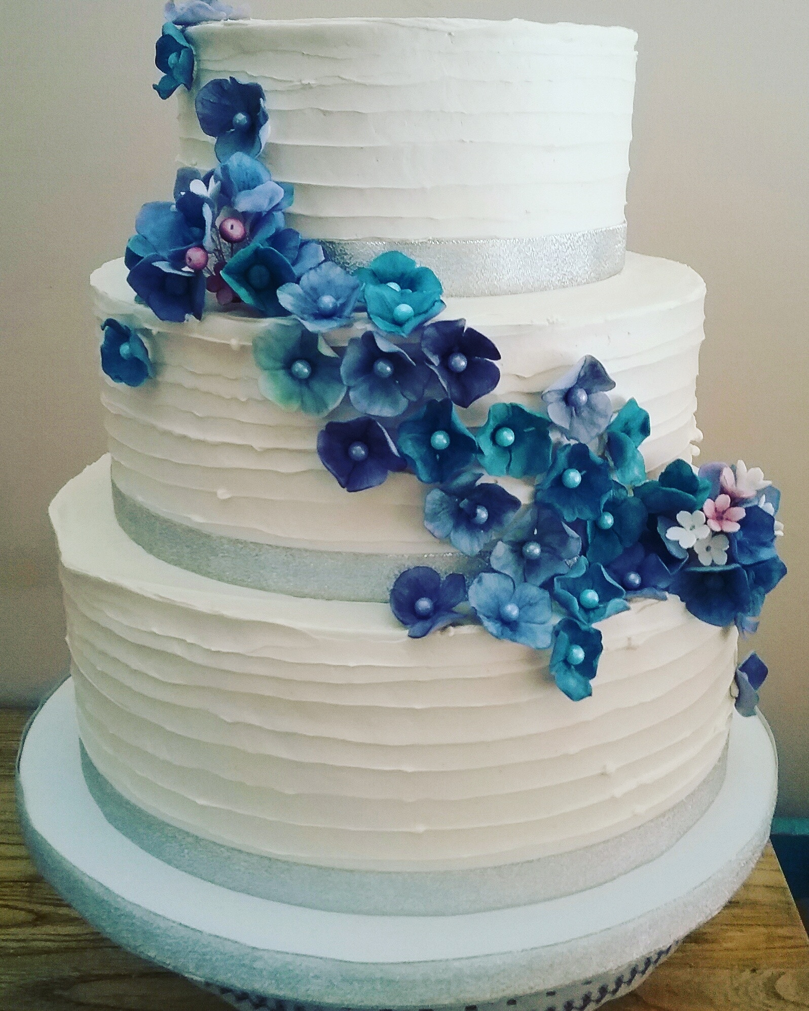 Wedding Cakes With Hydrangeas
 Hydrangea Wedding Cake CakeCentral