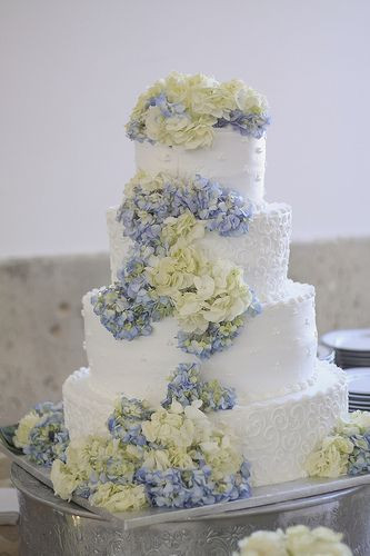 Wedding Cakes With Hydrangeas
 25 best ideas about Hydrangea Wedding Cakes on Pinterest