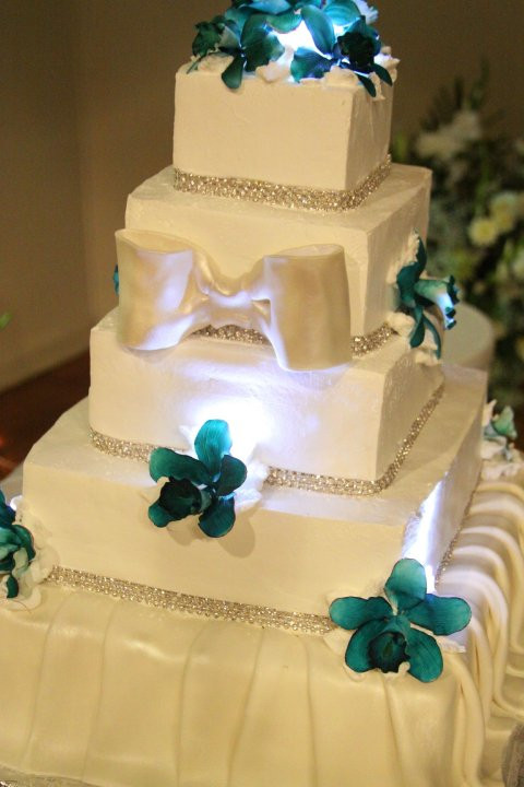 Wedding Cakes With Lights
 Wedding Cakes