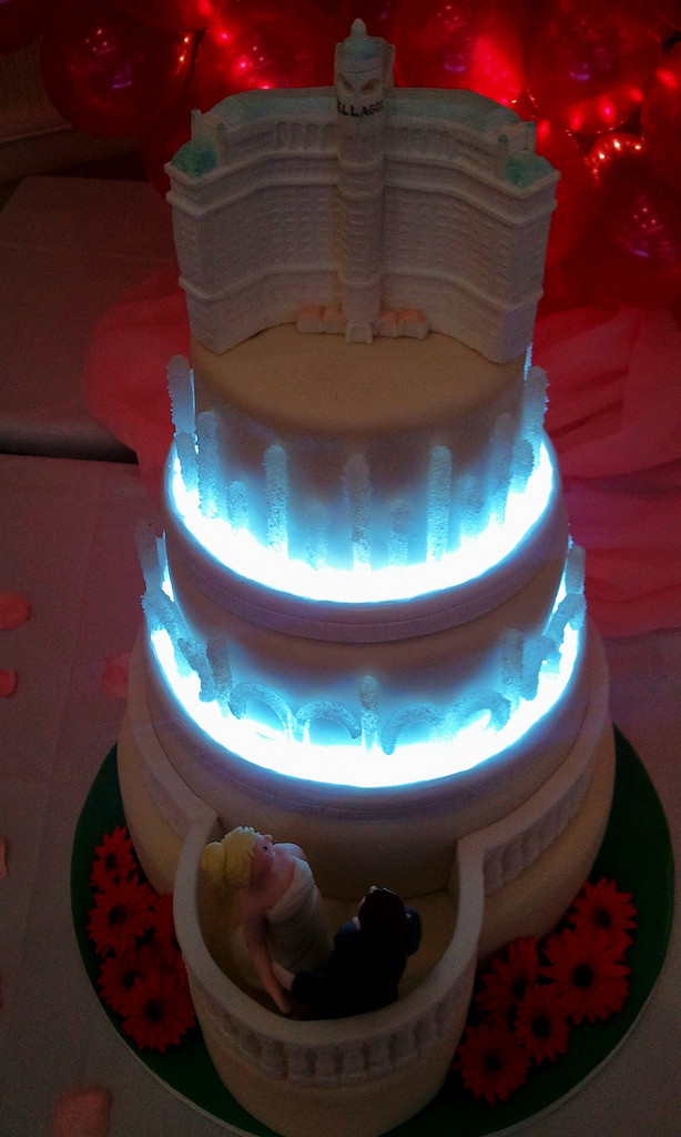 Wedding Cakes With Lights
 Bellagio Las Vegas Wedding Cake