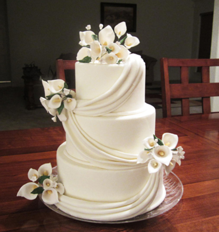 Wedding Cakes With Lilies
 Calla Lily Wedding CakeCentral