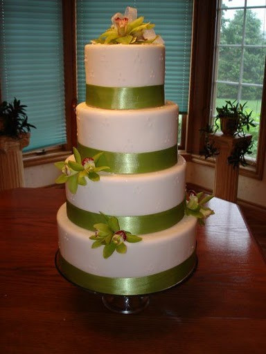 Wedding Cakes With Orchids
 Wedding Cakes Round Green Orchid Wedding Cakes