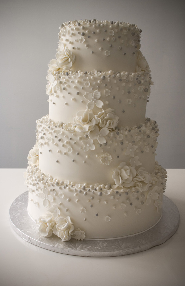 Wedding Cakes With Pearls
 Pearls For Wedding Cake