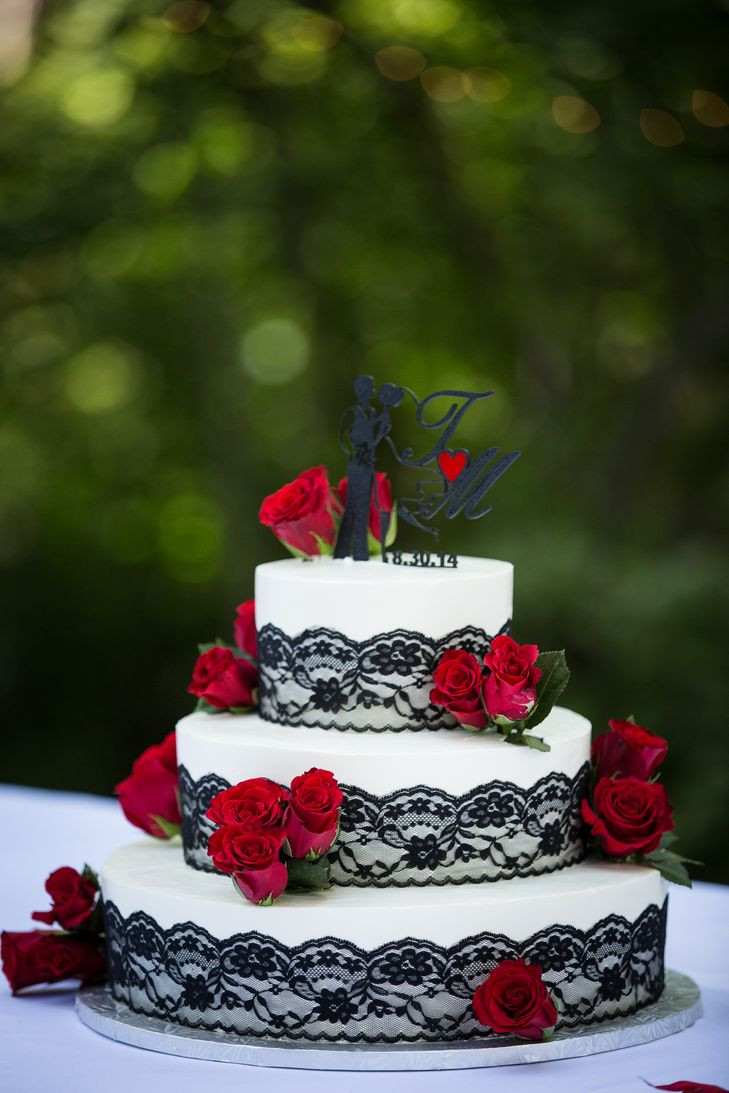 Wedding Cakes With Red Roses
 Black Lace Red Rose Wedding Cake