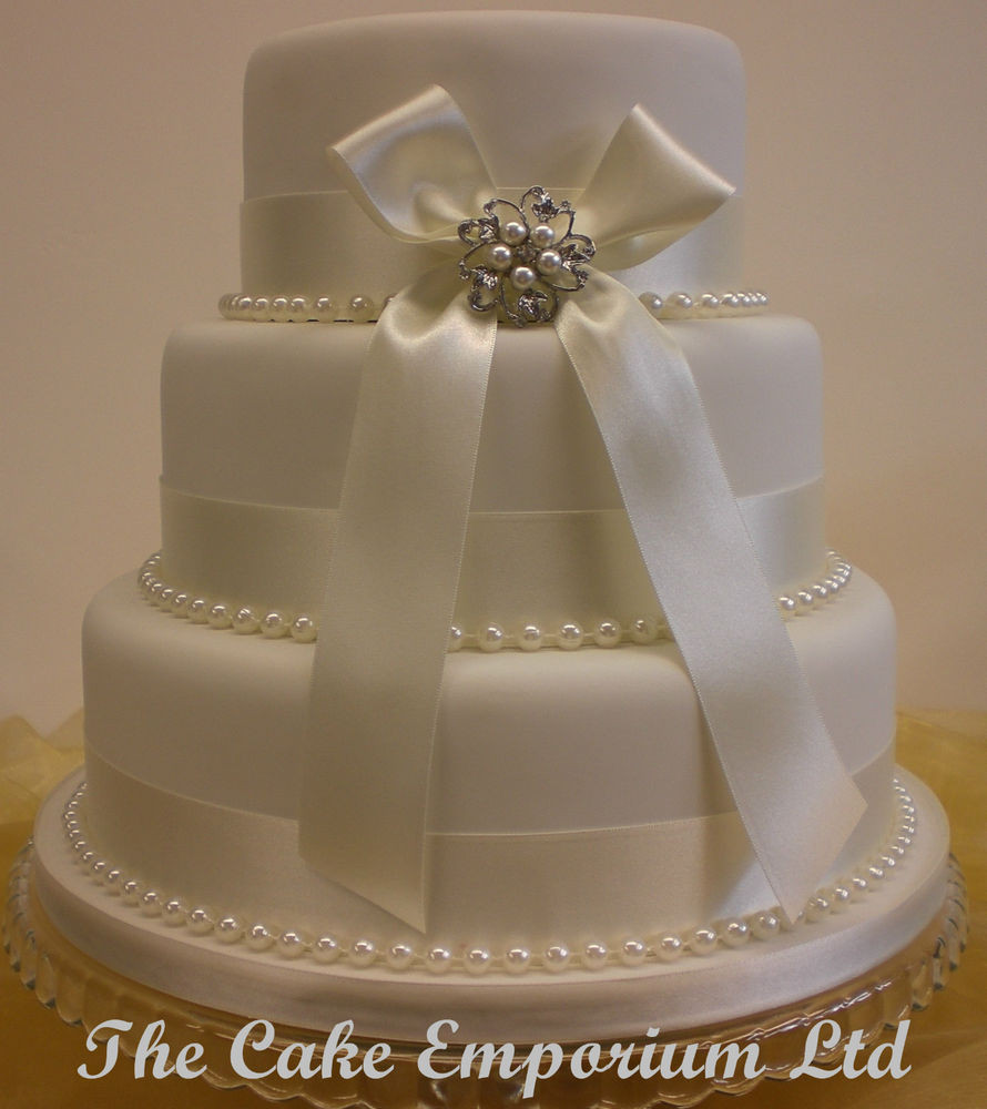 Wedding Cakes With Ribbon
 WEDDING CAKE – BRIDAL PEARL BROOCH – PEARL OR DIAMANTE AND