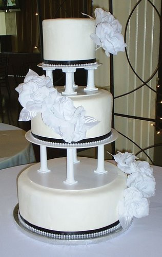 Wedding Cakes With Stairs And Fountains
 Wedding Cakes With Fountains