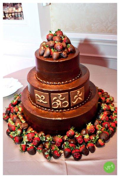 Wedding Cakes With Strawberries
 16 Chocolate Dipped Strawberry Wedding Cake Ideas – Candy