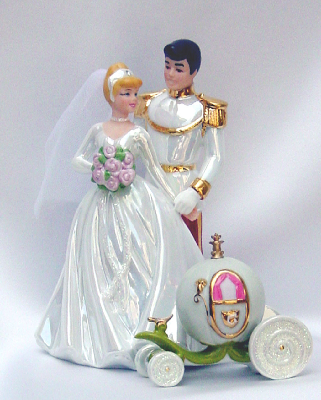 Wedding Cakes With Toppers
 Beautiful Disney Princess Wedding Cake Toppers Wedding