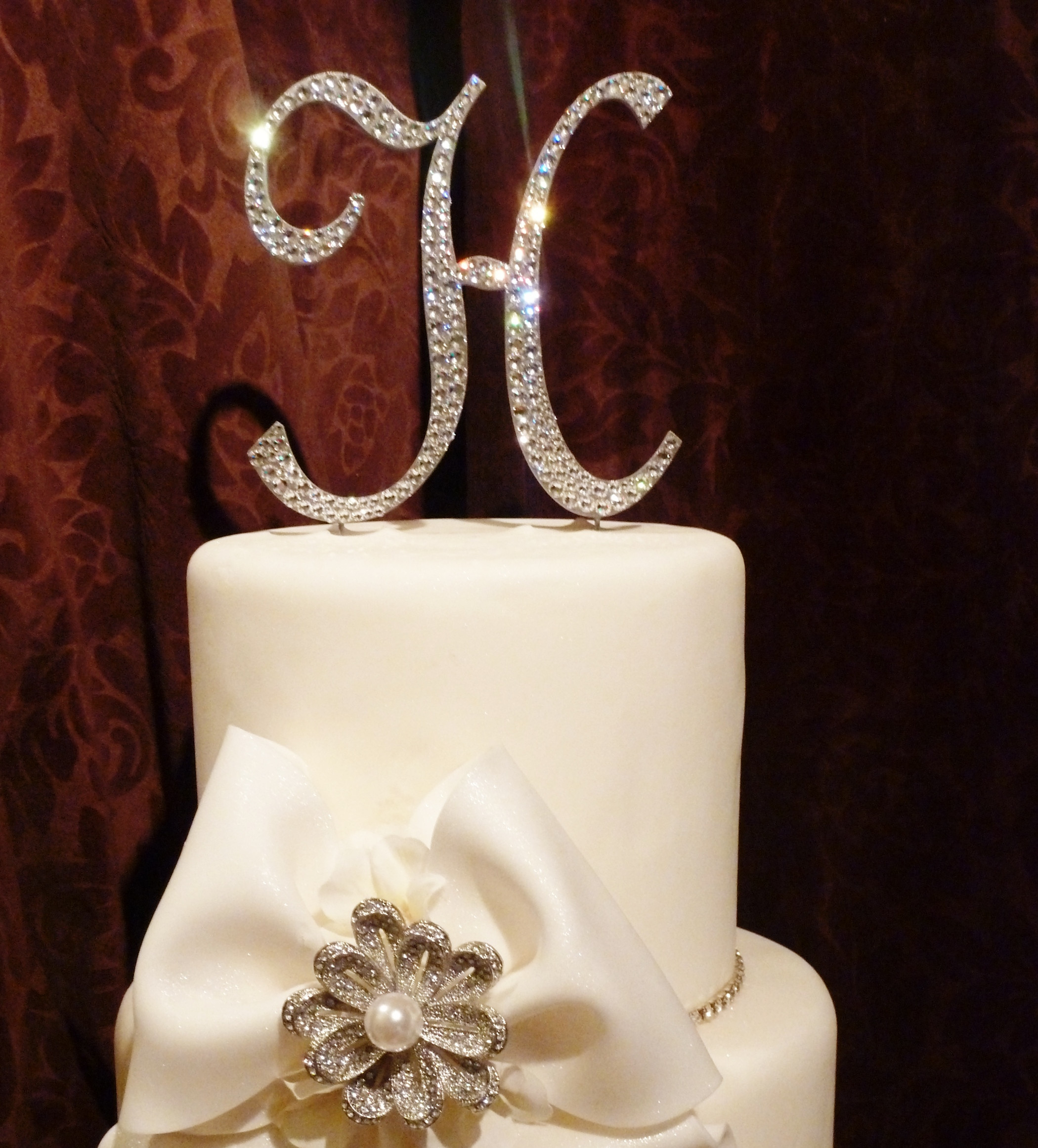 Wedding Cakes With Toppers
 23 Unique Monogram Wedding Cake Toppers