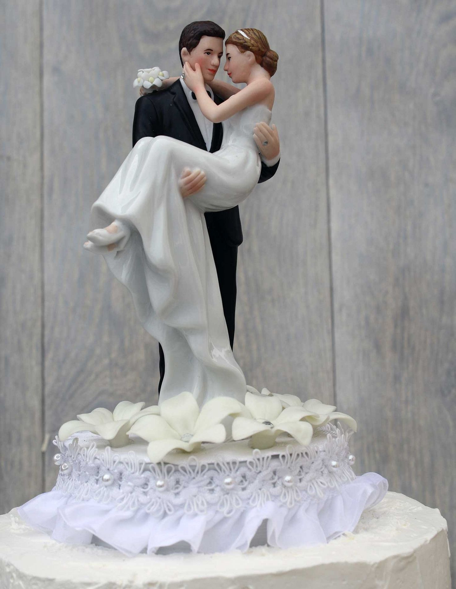 Wedding Cakes With Toppers
 Traditional wedding cake toppers bride and groom idea in