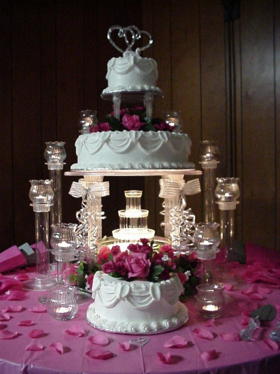 Wedding Cakes With Water Fountain
 Wedding Cakes With Fountains