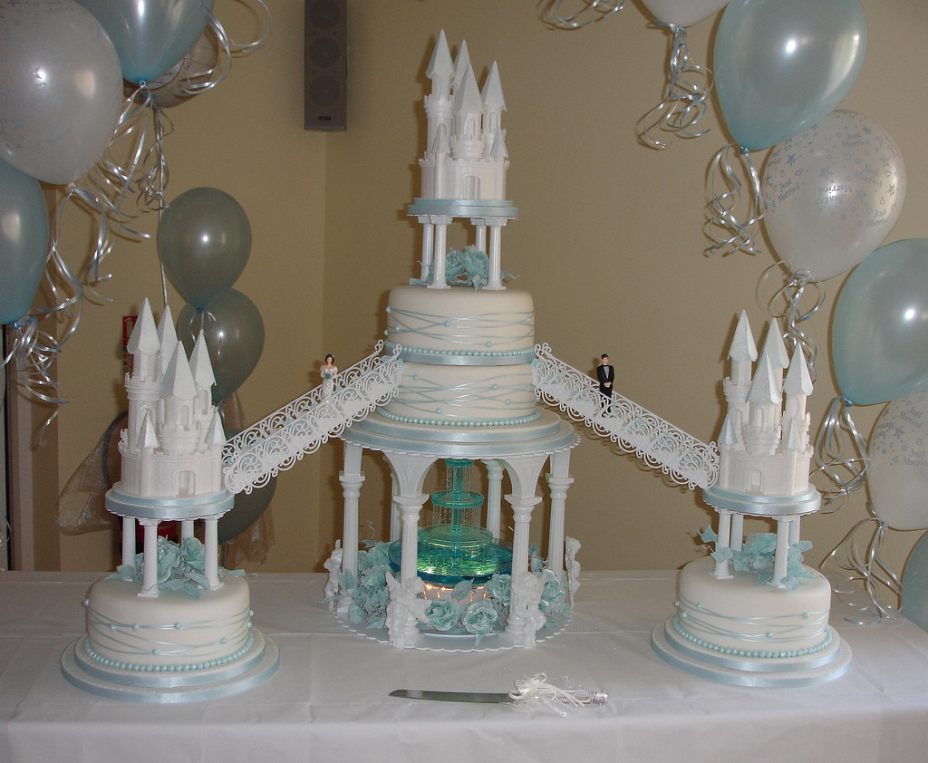 Wedding Cakes with Water Fountain the top 20 Ideas About Castles Wedding Cake with Fountain A Photo On Flickriver