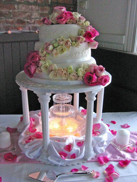 Wedding Cakes With Water Fountain
 wedding cake lilac with water fountain