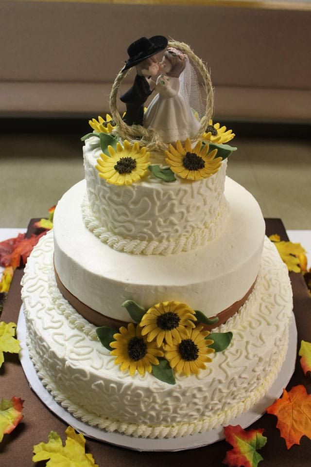 Wedding Carrot Cake
 Tiffany s Western Wedding Cake carrot cake with cream