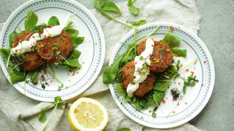 Wedding Crashers Crab Cakes
 Crab Cake Salad with Lemon Garlic Aioli