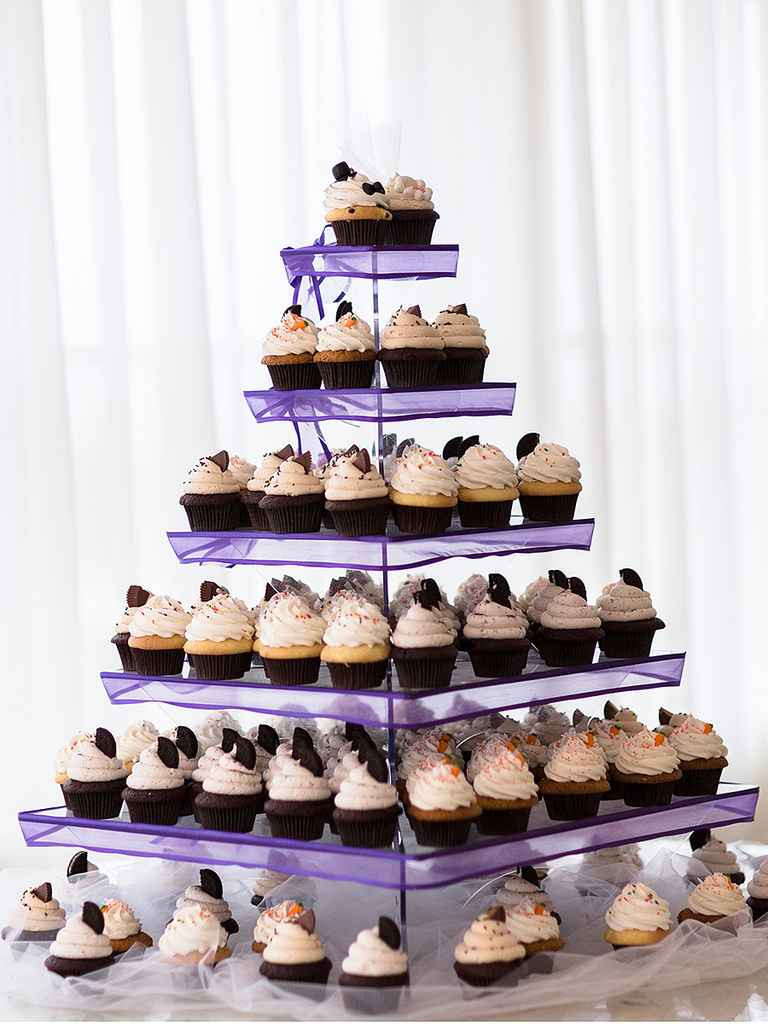 Wedding Cupcakes Decorations
 16 Wedding Cake Ideas With Cupcakes