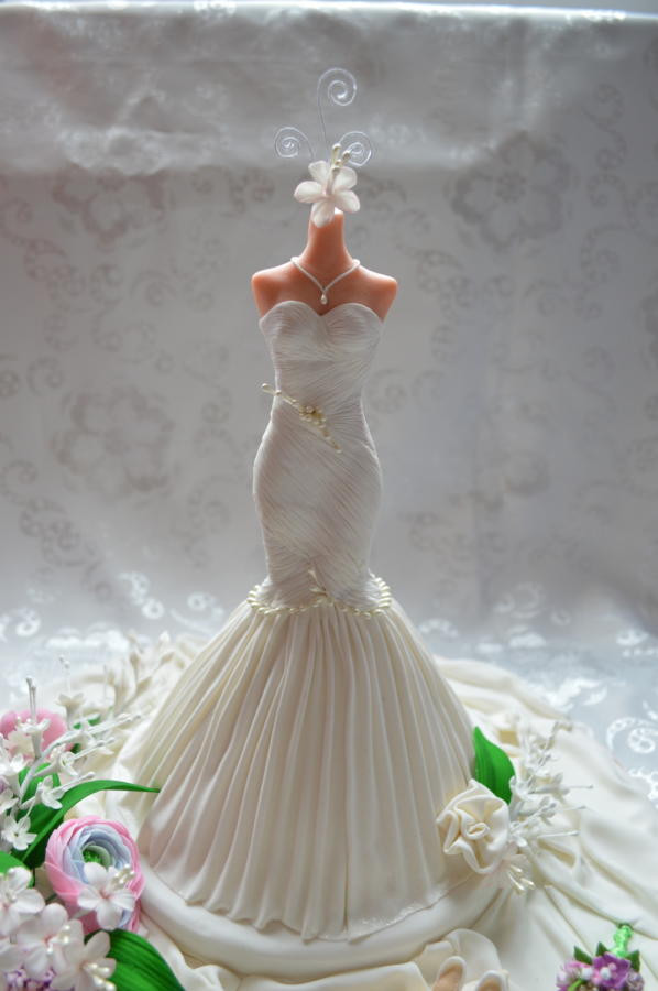 Wedding Dress Cakes
 wedding dress Cake by Lala CakesDecor