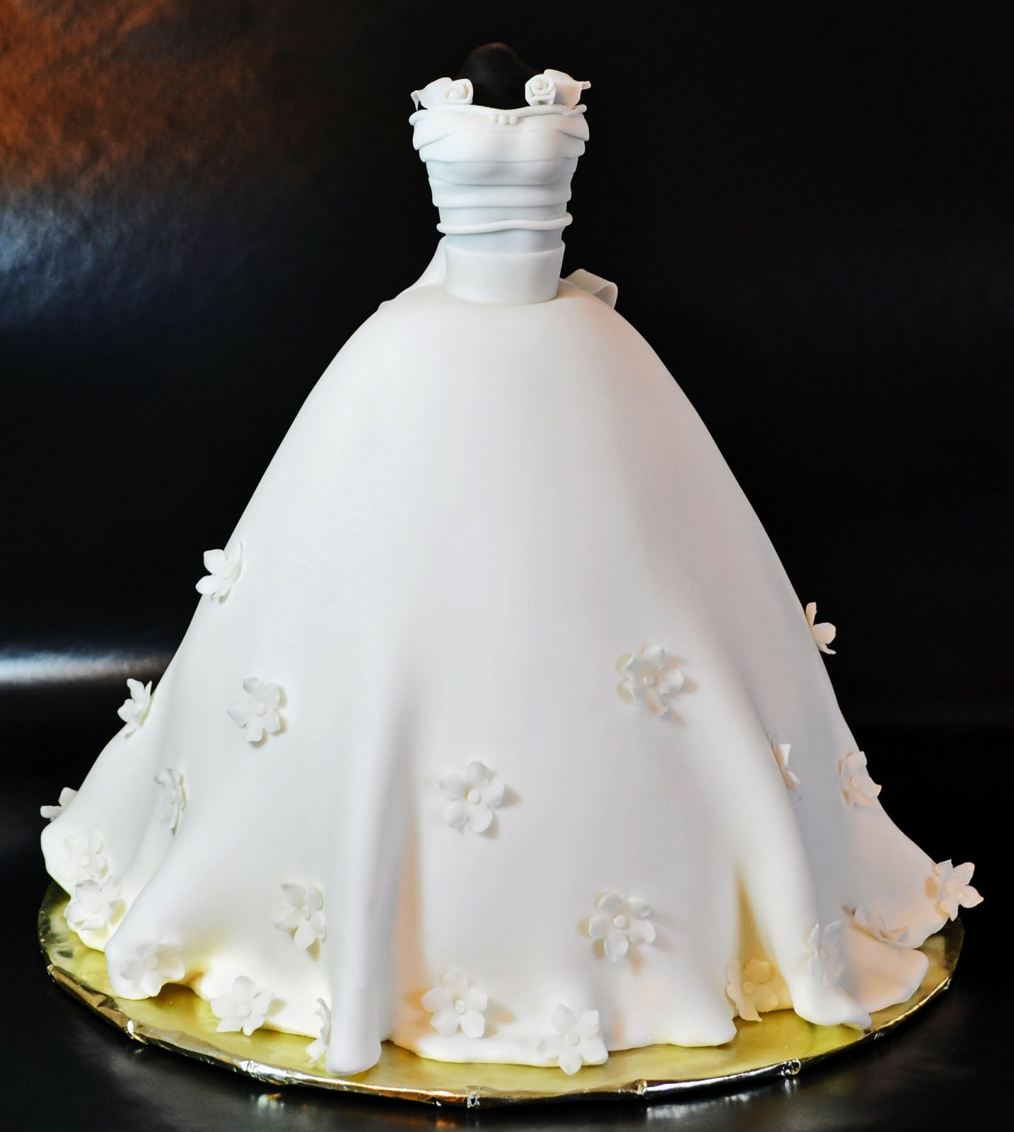 Wedding Dress Cakes
 Judy s Cakes Wedding Gown