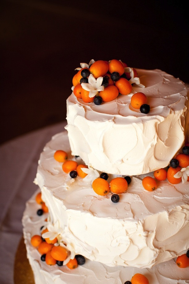 Wedding Fruit Cakes
 13 Stunning Wedding Cakes Topped With Fruit