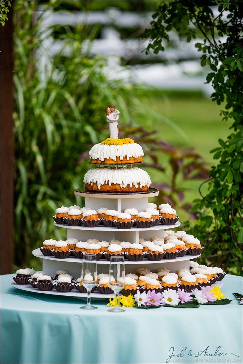 Wedding Reception Cakes
 Little Wedding Bundt Cakes Joel and Amber graphy Blog