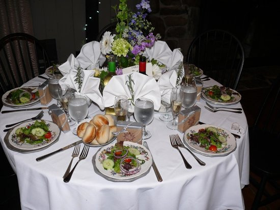 Wedding Reception Dinners
 table setting for the wedding reception dinner Picture