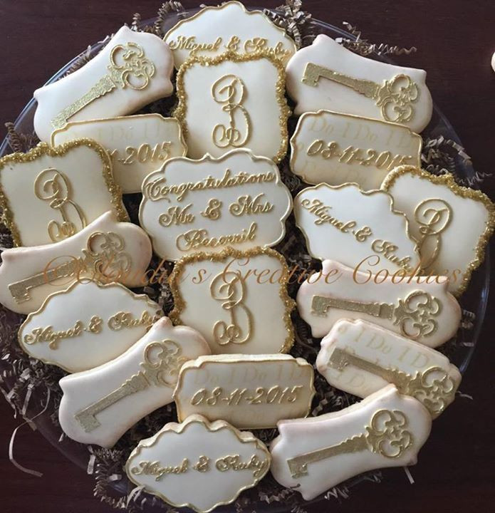 Wedding Sugar Cookies Decorating Ideas
 75 best Claudia s Creative Cookies images on Pinterest