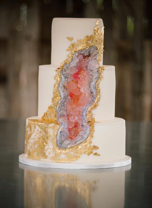 Weird Wedding Cakes
 8 Extraordinary Wedding Cake Designs