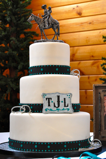 Western Theme Wedding Cakes
 ec74e6a835 z