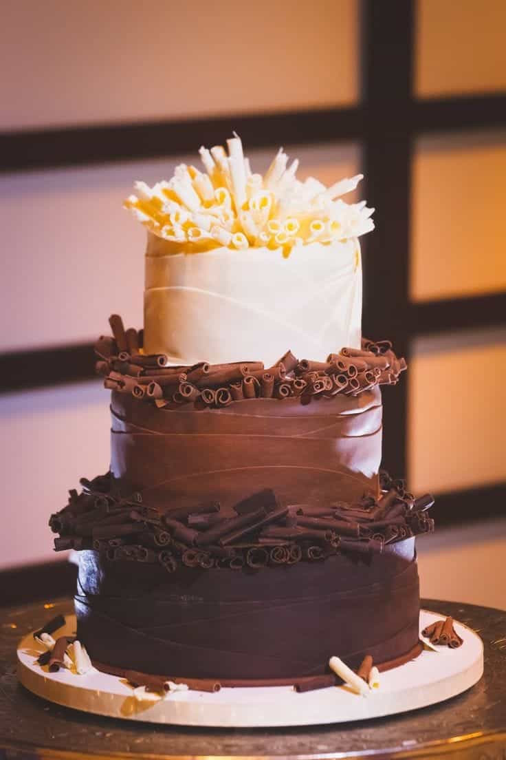 White And Chocolate Wedding Cake
 30 Delicious And Gorgeous Chocolate Wedding Cakes