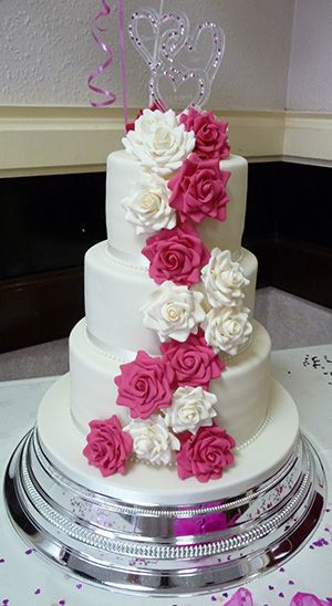 White And Pink Wedding Cakes
 beautiful white and pink wedding cakes 8